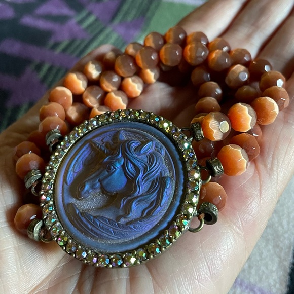 Kirks Folly Unicorn Rhinestone Brass-tone Cats Eye Beaded Bracelet Stretchy VGUC - Picture 8 of 11